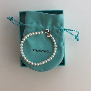 Tiffany & Co. pearl bracelet
